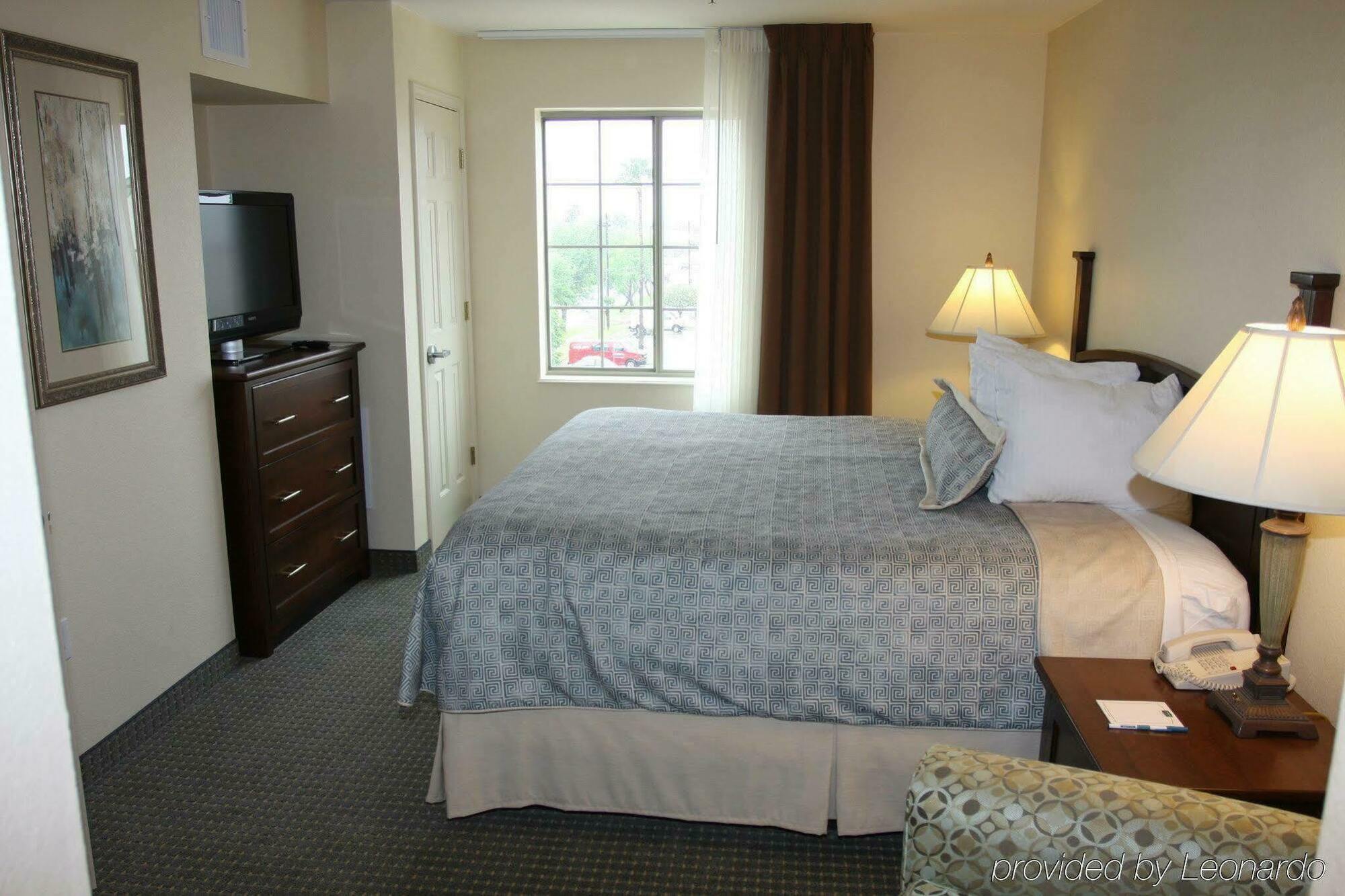 Staybridge Suites Mcallen By Ihg Rom bilde